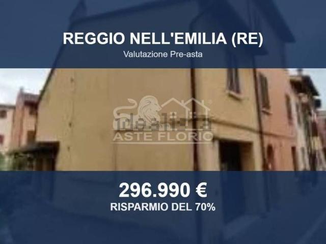 Appartamento in vendita di 855 m² in Via dell&apos Aeronautica, 24