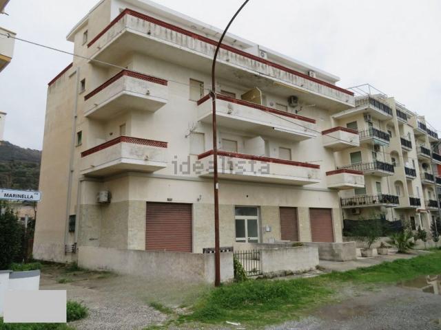 Appartamento in vendita di 85 m² in Contrada Marinella, 28