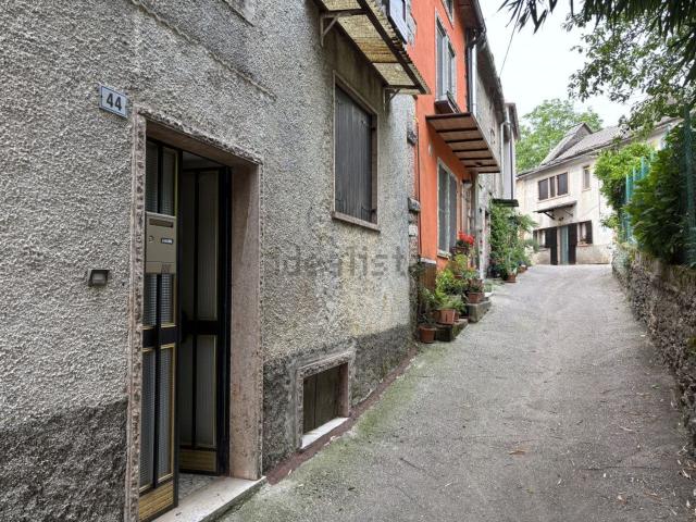 Appartamento in vendita di 85 m² in Contrada Grobbe, 45