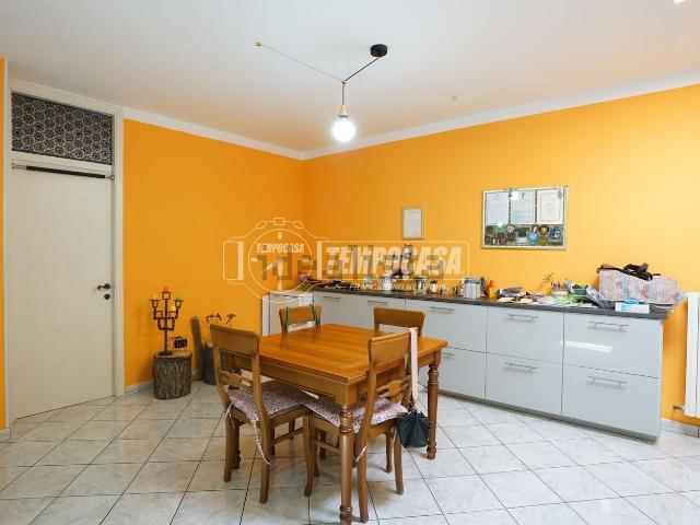 Appartamento in vendita di 85 m² in Corso Annibal Caro