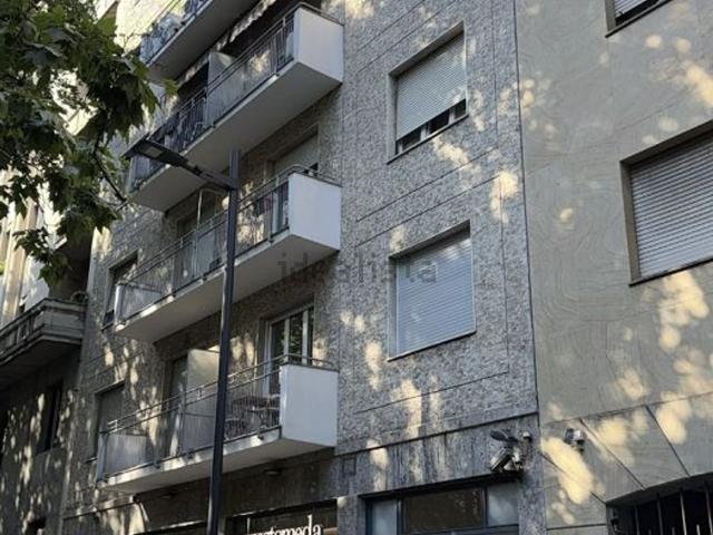 Appartamento in vendita di 85 m² in Corso Sempione, 96