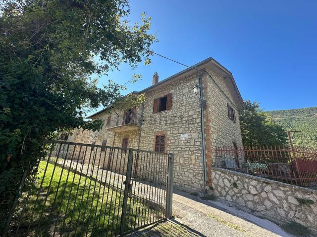 Appartamento in vendita di 85 m² in Località Palombara, 5