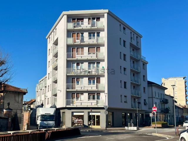 Appartamento in vendita di 85 m² in Piazza Roma, 2