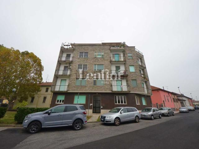 Appartamento in vendita di 85 m² in Piazzale Duca d&apos Aosta, 1