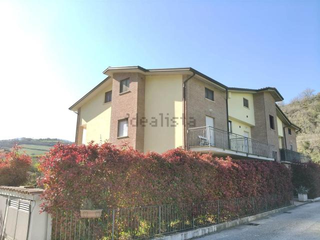 Appartamento in vendita di 85 m² in Strada Fabrianese, 202