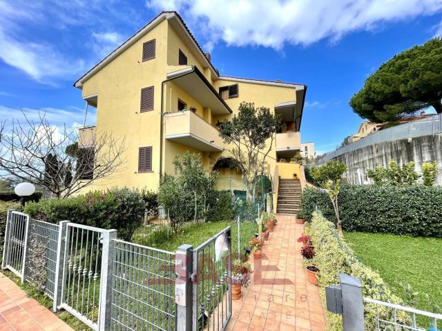 Appartamento in vendita di 85 m² in Strada Provinciale 13 del Commercio