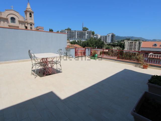 Appartamento in vendita di 85 m² in Salita Montepiselli, 57