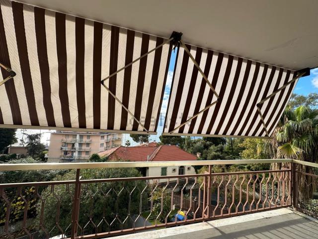 Appartamento in vendita di 85 m² in Salita Poggio, 19
