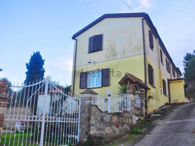 Appartamento in vendita di 85 m² in Traversa Livornese Croce di Ferro