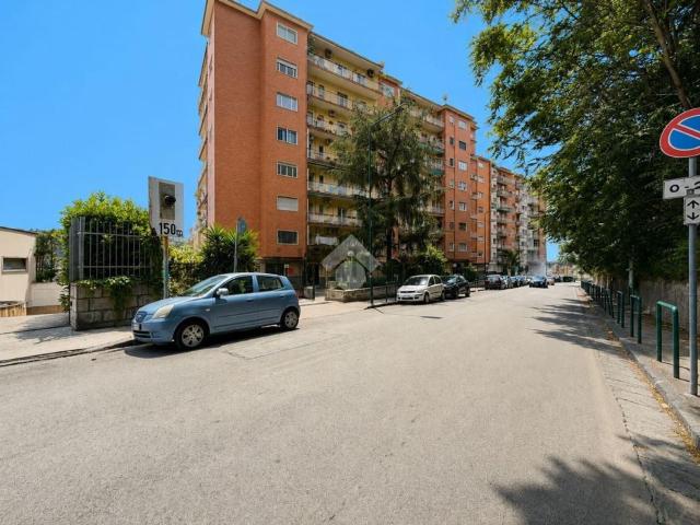 Appartamento in vendita di 85 m² in Via Terracina