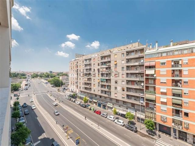 Appartamento in vendita di 85 m² in Via Tiburtina