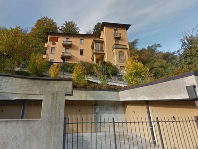 Appartamento in vendita di 85 m² in Via Tiro a Segno, 37