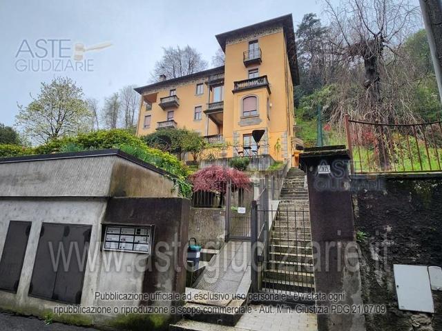 Appartamento in vendita di 85 m² in Via Tiro a Segno, 37