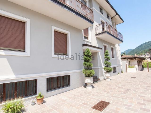 Appartamento in vendita di 85 m² in Via Tito Speri