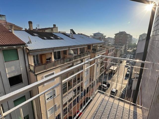 Appartamento in vendita di 85 m² in Via Tommaso Salvadori, 90
