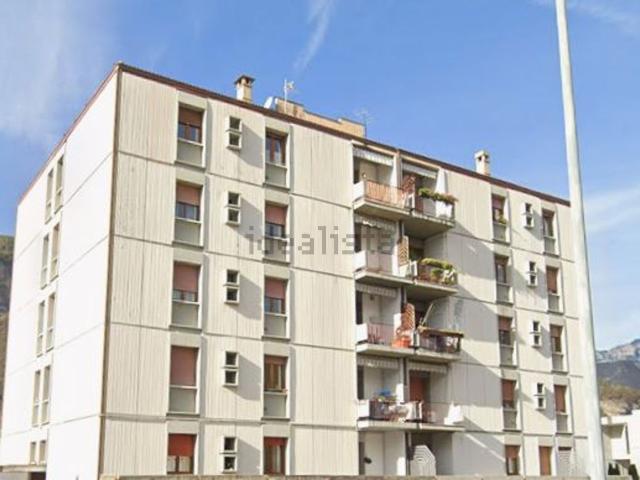 Appartamento in vendita di 85 m² in Via Torquato Taramelli, 3