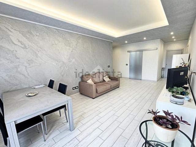 Appartamento in vendita di 85 m² in Via Trento, 115