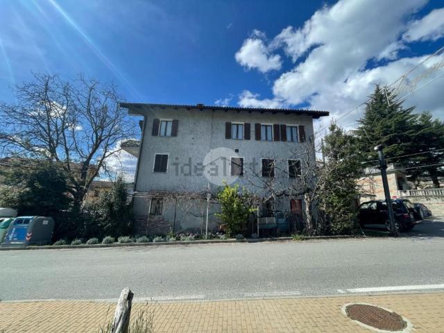 Appartamento in vendita di 85 m² in Via Trento, 5