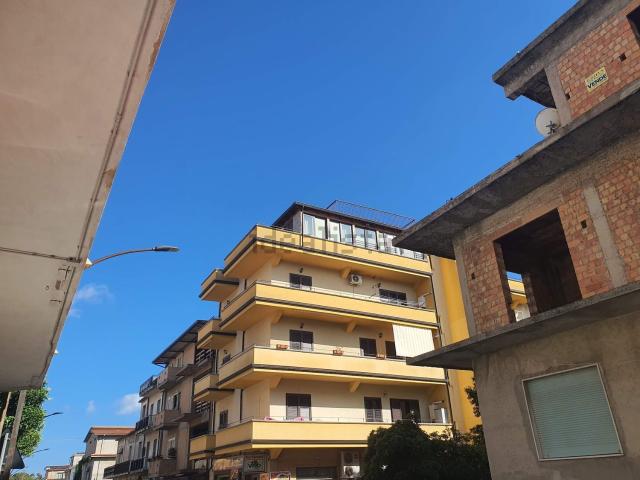 Appartamento in vendita di 85 m² in Via Trieste, 33