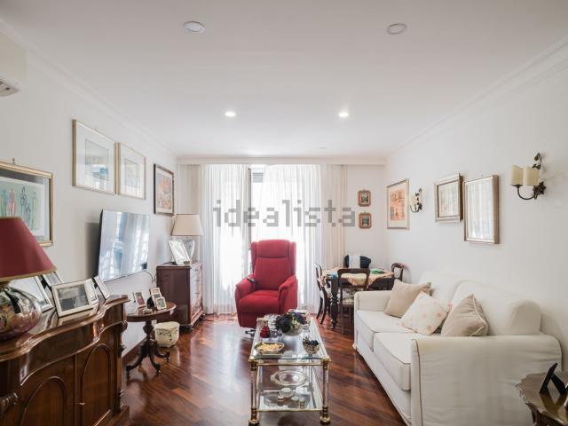 Appartamento in vendita di 85 m² in Via Ugo Balzani