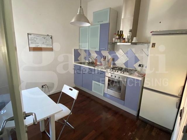 Appartamento in vendita di 85 m² in Via Ugo Foscolo