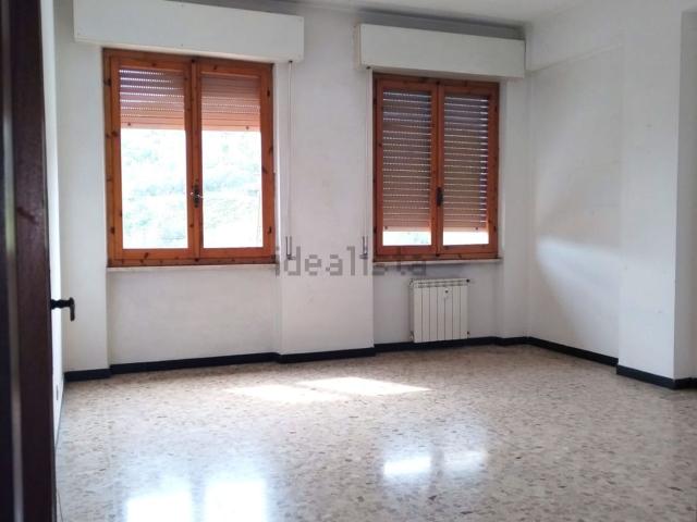 Appartamento in vendita di 85 m² in Via Valentini I° Traversa, 205