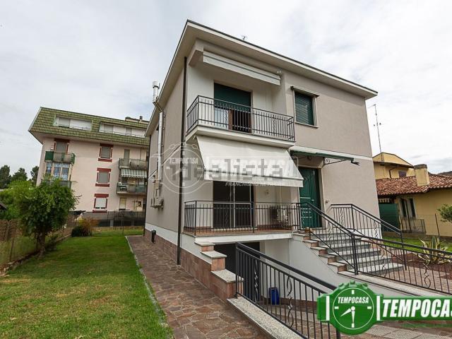 Appartamento in vendita di 85 m² in Via Vallicella