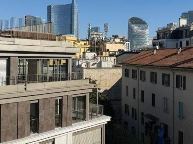 Appartamento in vendita di 85 m² in Via Varese, 8