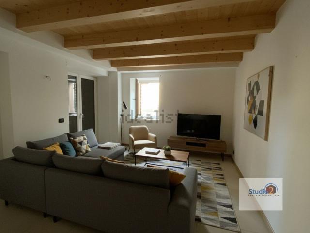 Appartamento in vendita di 85 m² in Via VI Novembre, 8