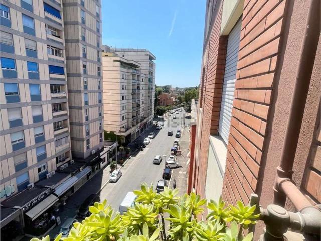 Appartamento in vendita di 85 m² in Via Vincenzo Monti, 18