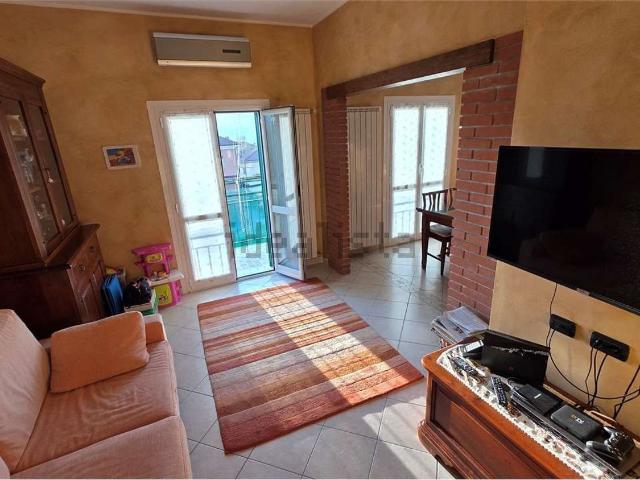 Appartamento in vendita di 85 m² in Via Vittorio Veneto