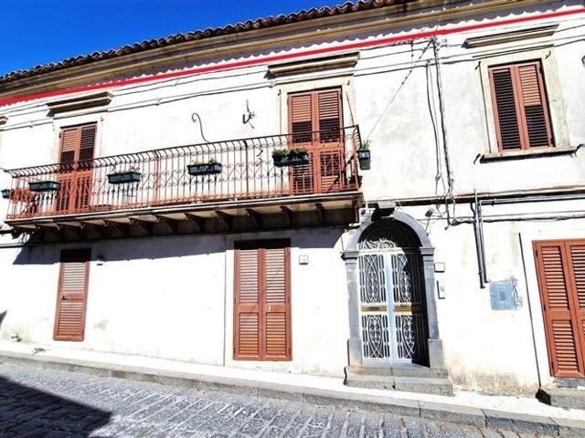 Appartamento in vendita di 85 m² in Via Vittorio Veneto