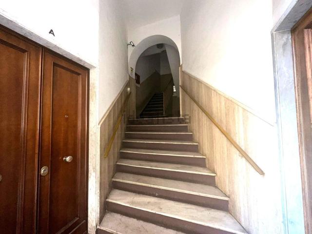 Appartamento in vendita di 85 m² in Via Adelaide Cairoli, 6
