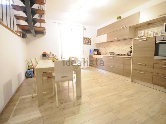 Appartamento in vendita di 102 m² in Via Adriano Zarini