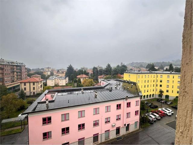 Appartamento in vendita di 85 m² in Via Adua, 1
