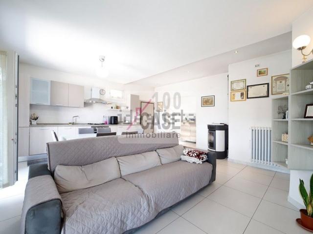 Appartamento in vendita di 85 m² in Via Adua, 35