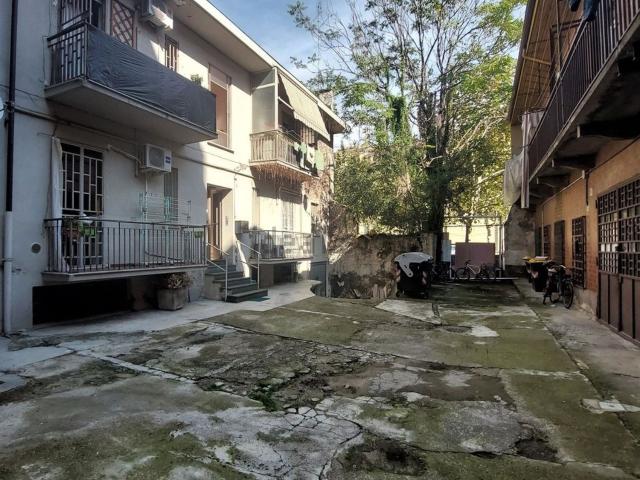 Appartamento in vendita di 85 m² in Via Aosta 20, 20