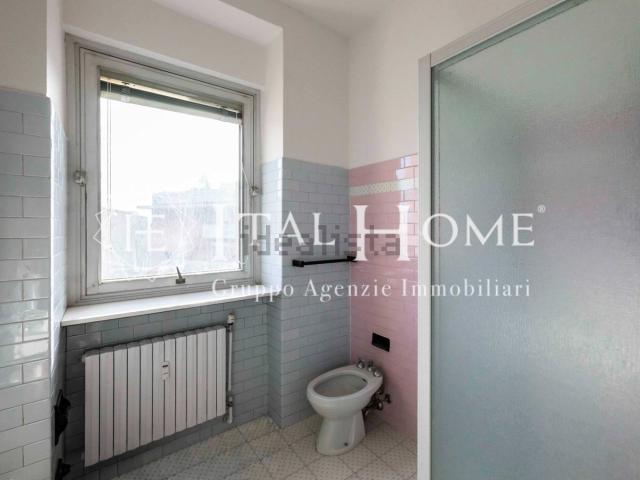 Appartamento in vendita di 85 m² in Via Alberico da Rosciate