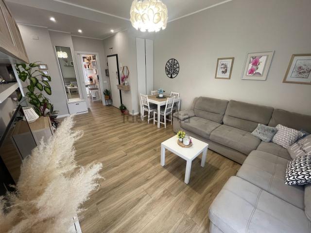 Appartamento in vendita di 85 m² in Via Alcide De Gasperi, 5
