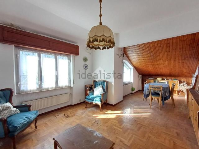 Appartamento in vendita di 85 m² in Via alla Vittoria, 40