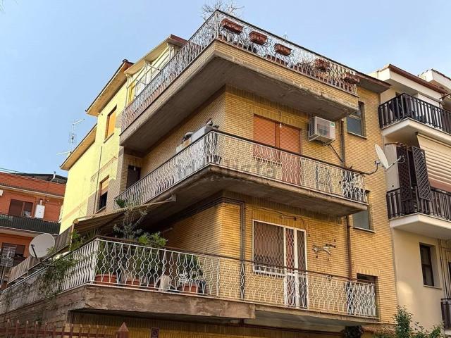 Appartamento in vendita di 85 m² in Via Anchise