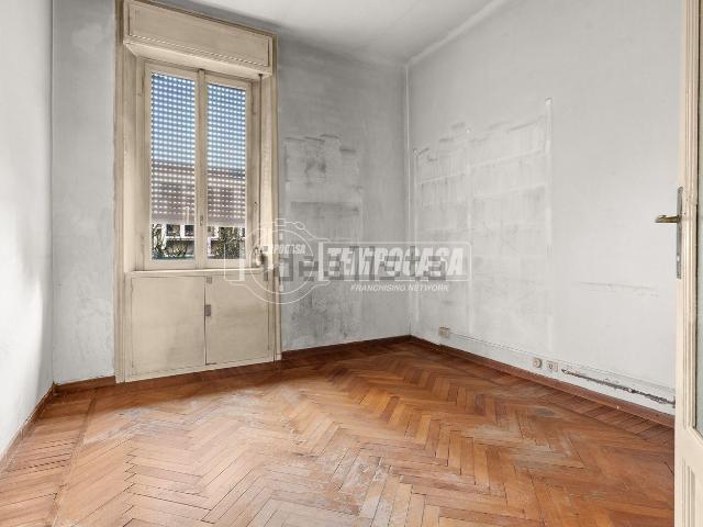 Appartamento in vendita di 85 m² in Via Andrea Maria Ampère, 46