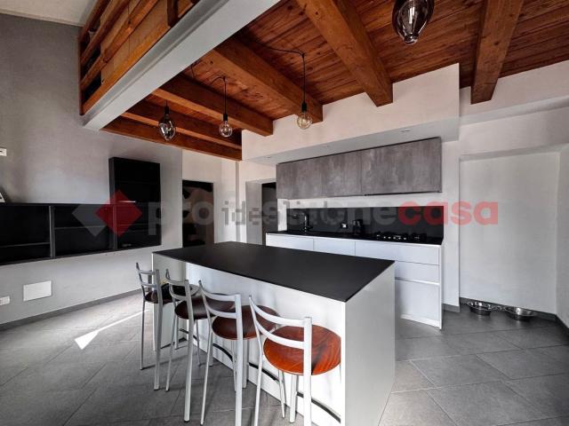 Appartamento in vendita di 85 m² in Via Arona