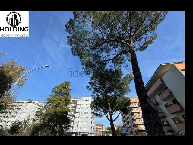 Appartamento in vendita di 85 m² in Via Attilio Ambrosini
