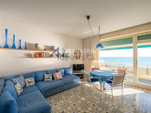 Appartamento in vendita di 85 m² in Via Aurelia Levante