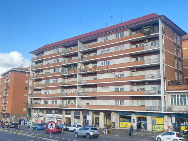 Appartamento in vendita di 85 m² in Via Baldo degli Ubaldi, 318