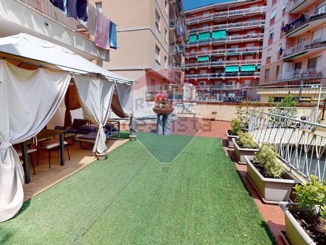 Appartamento in vendita di 85 m² in Via C. Festa, 2