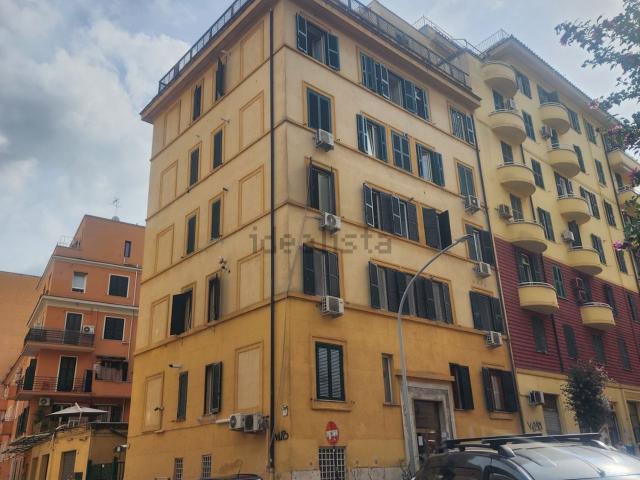 Appartamento in vendita di 85 m² in Via Camilla, 24