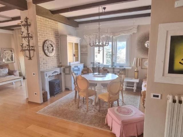 Appartamento in vendita di 85 m² in Via Carlo Alberto Sarteschi