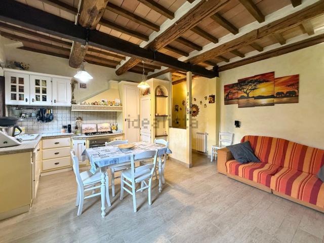 Appartamento in vendita di 85 m² in Via Case Nuove, 40